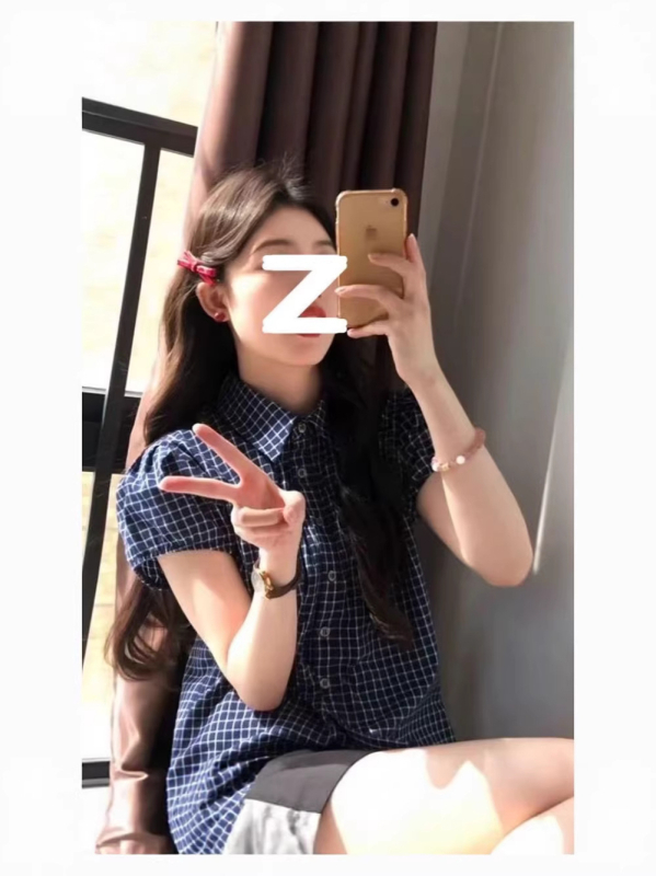 2026 nyári puff ujjú ing, retro kockás minta, japán–koreai szabadidős stil, karcsúsított szabás, rövid ujjú blúz