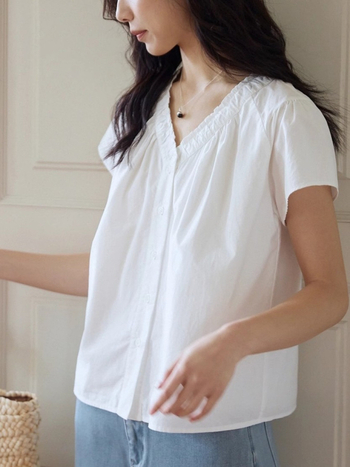 Fehér női V-nyakú rövid ujjú ing, nyári francia plisírozott babydoll-top, 100% pamut