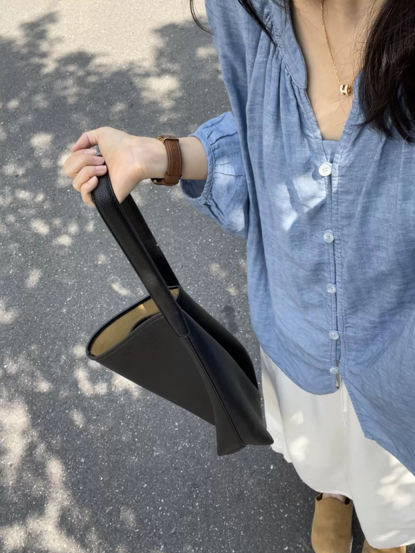 Koreai stílusú, minimalist és sokoldalú égkék lenvászon női ing, 2026 tavasz–nyár, laza szabás