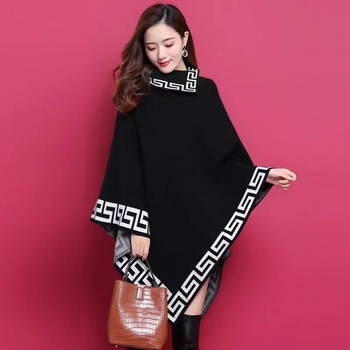 Női kötött batwing köpeny-sweater, középhosszú kabát, laza szabás, ferde gallér és sál, őszi-téli stílus