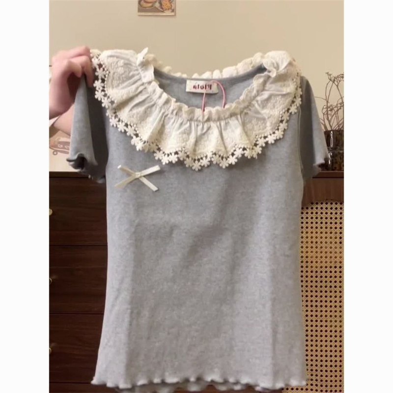 Női rövidujjú felső koreai chic csipke betéttel a vállnál, slim fit, nyári crop top