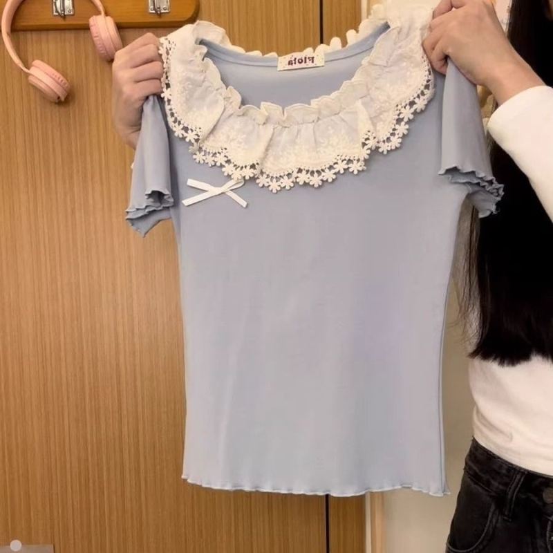 Női rövidujjú felső koreai chic csipke betéttel a vállnál, slim fit, nyári crop top