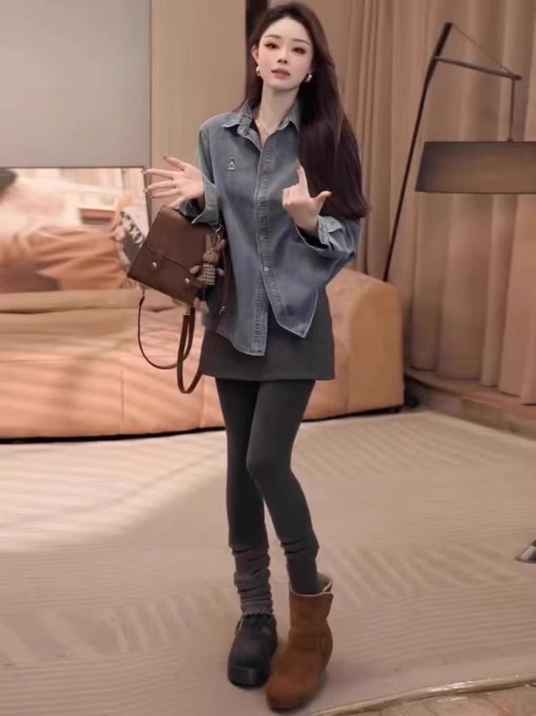 Női fleece-denim ing, retro kék nyuszihímzéssel, hongkong-stílusú, 2026-os modell