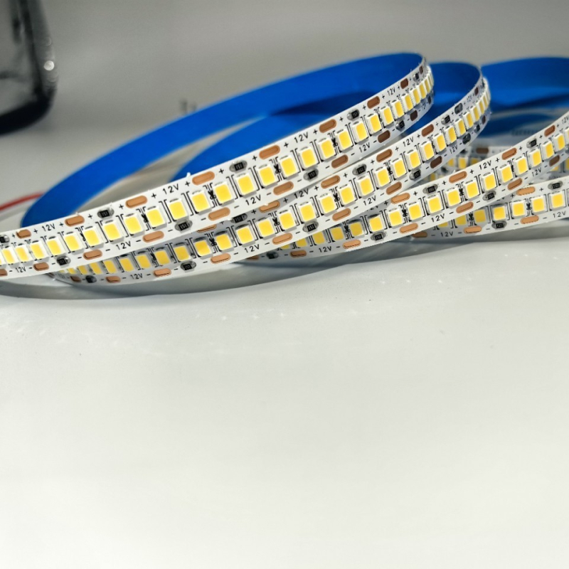 12V-os alacsony feszültségű LED-szalag 240 LED-del (2835), nagy fényerő, 10 mm egy soros SMD, szekrényvilágítás és beltéri lineáris világítás