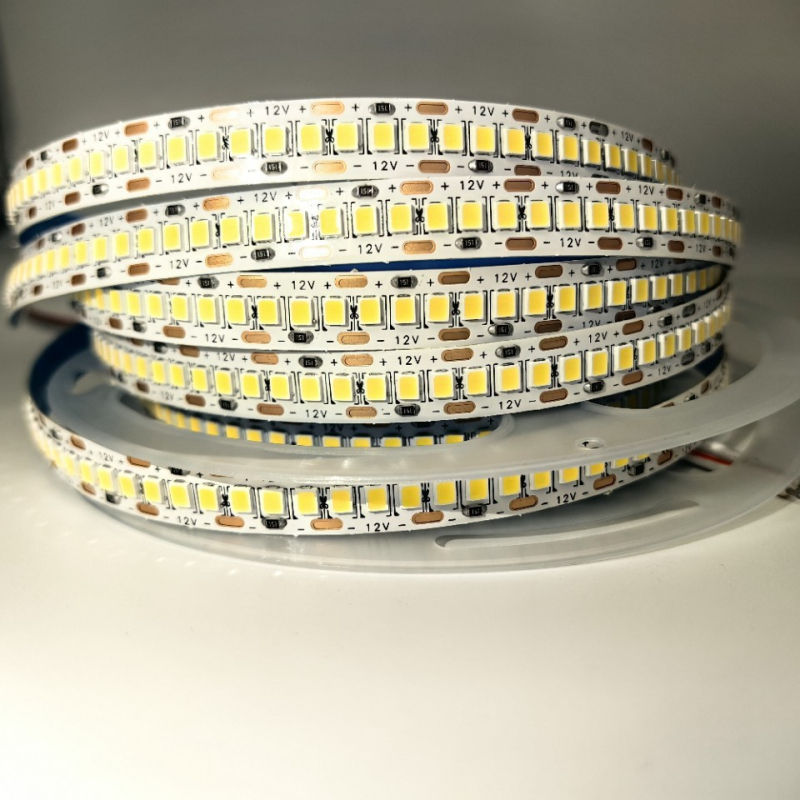 12V-os alacsony feszültségű LED-szalag 240 LED-del (2835), nagy fényerő, 10 mm egy soros SMD, szekrényvilágítás és beltéri lineáris világítás