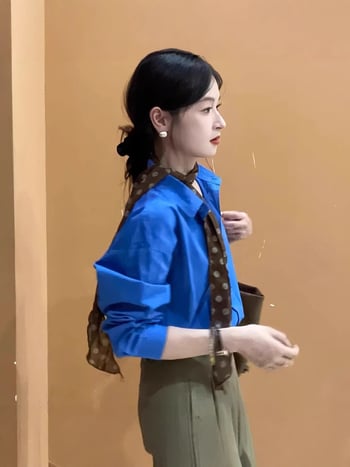 Klein Blue polo nyakú laza szabású hosszú ujjú pamut ing, tavasz 2026, elegáns üzleti stílus