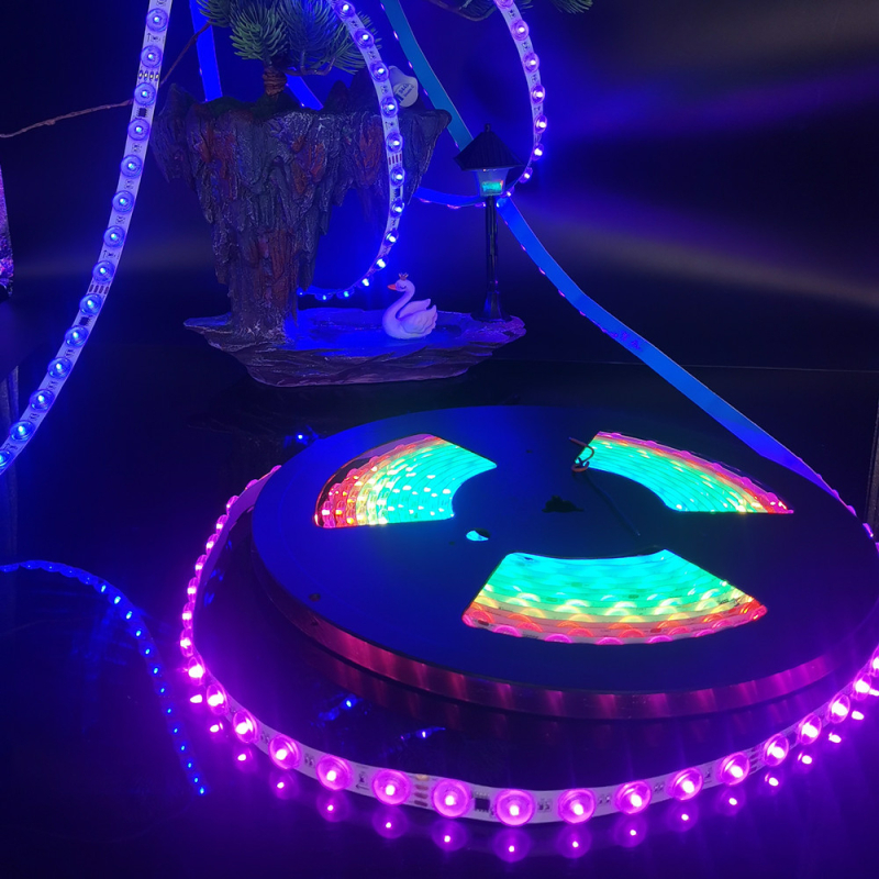 Diffúz reflexiós LED-szalag, 24V RGB, 48 LED, 10W, beltéri világítás
