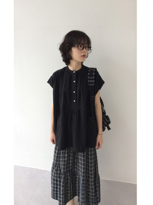Női rövid ujjúing, laza szabás, gombos zsebekkel, japán ihletésű minimalist design, nyári vintage top pamut-szál.