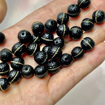 Fekete onix gyöngyök kalapált arany textúrával, kb. 10 mm, DIY buddhista mala ékszerek karkötőhöz és telefonhoz lánc