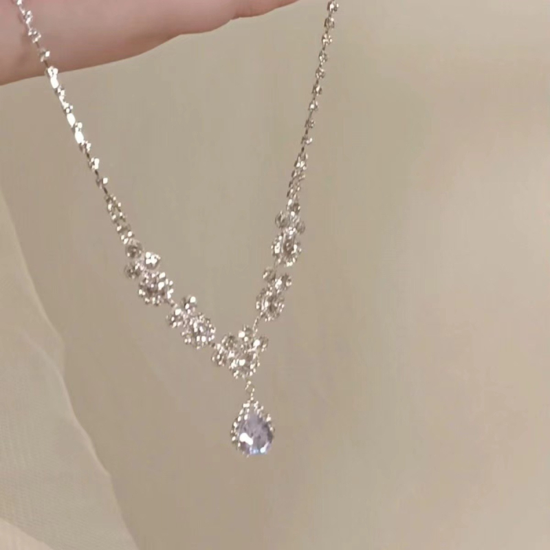 Női lilás vízcsepp zircon nyaklánc, könnyed luxus, virágos dizájn, elegáns, kiváló minőség, kulcscsont alatti lánc