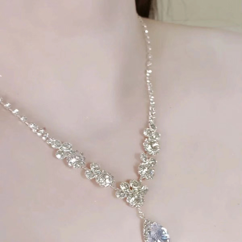 Női lilás vízcsepp zircon nyaklánc, könnyed luxus, virágos dizájn, elegáns, kiváló minőség, kulcscsont alatti lánc