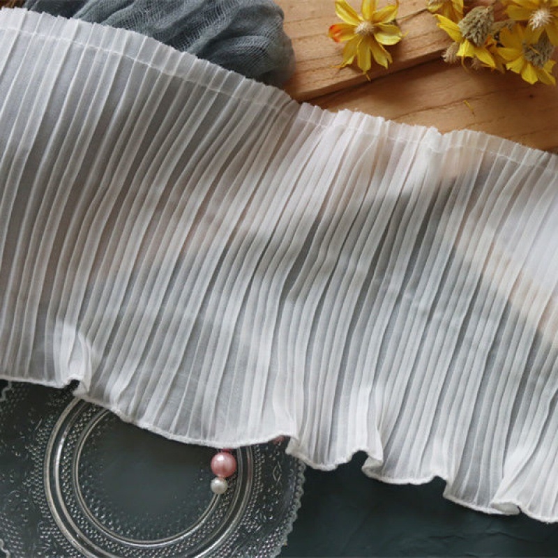 Dantelă albă din chiffon cu plisare, pentru haine, perdele și accesorii – decor DIY pentru tivuri de bluze și fuste.
