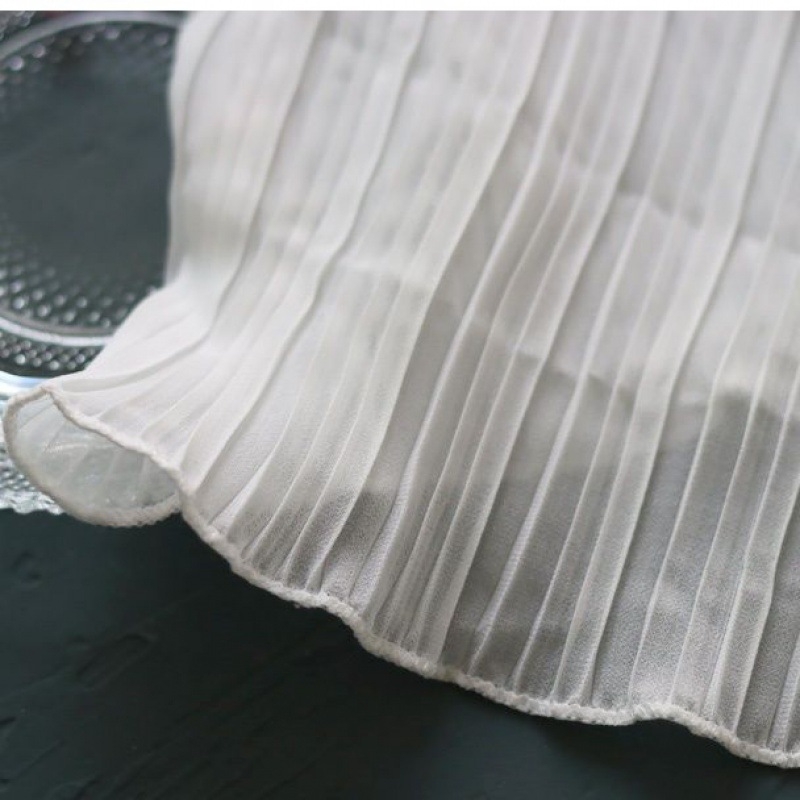 Dantelă albă din chiffon cu plisare, pentru haine, perdele și accesorii – decor DIY pentru tivuri de bluze și fuste.