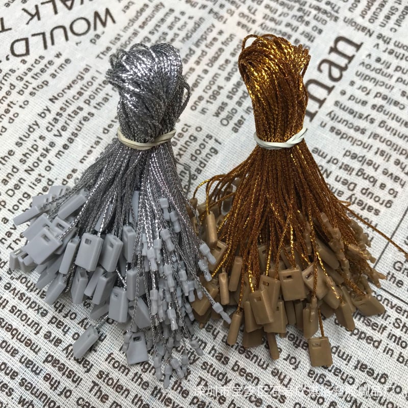 Függő gyöngyök, zsinór és címkék készlet ruházathoz és textilekhez