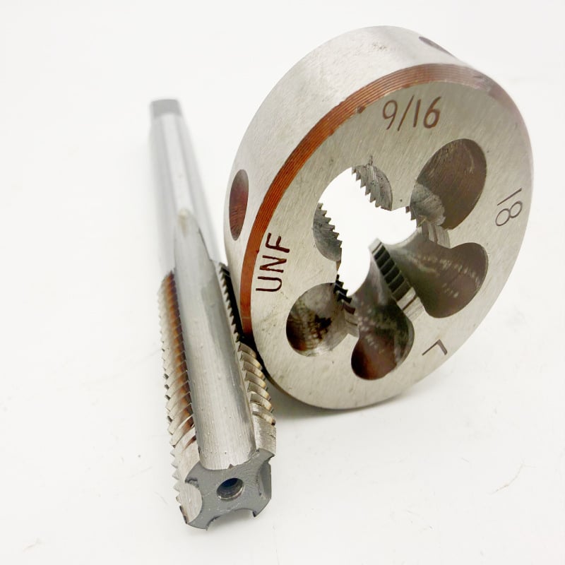 Σετ ταπς με αμερικανικό πρότυπο αριστερό threading και αριστερά κυκλικά dies — 1/4-20 αριστερά, 9/16-18 αριστερά, 1/2-20L