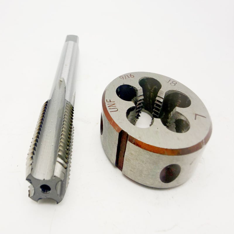 Σετ ταπς με αμερικανικό πρότυπο αριστερό threading και αριστερά κυκλικά dies — 1/4-20 αριστερά, 9/16-18 αριστερά, 1/2-20L