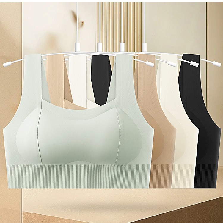Varrás nélküli, hátoldali dizájnnal készült top, bandeau-top fix kosarakkal, 3 cm vastag, vizuálisan növeli a kis mellet