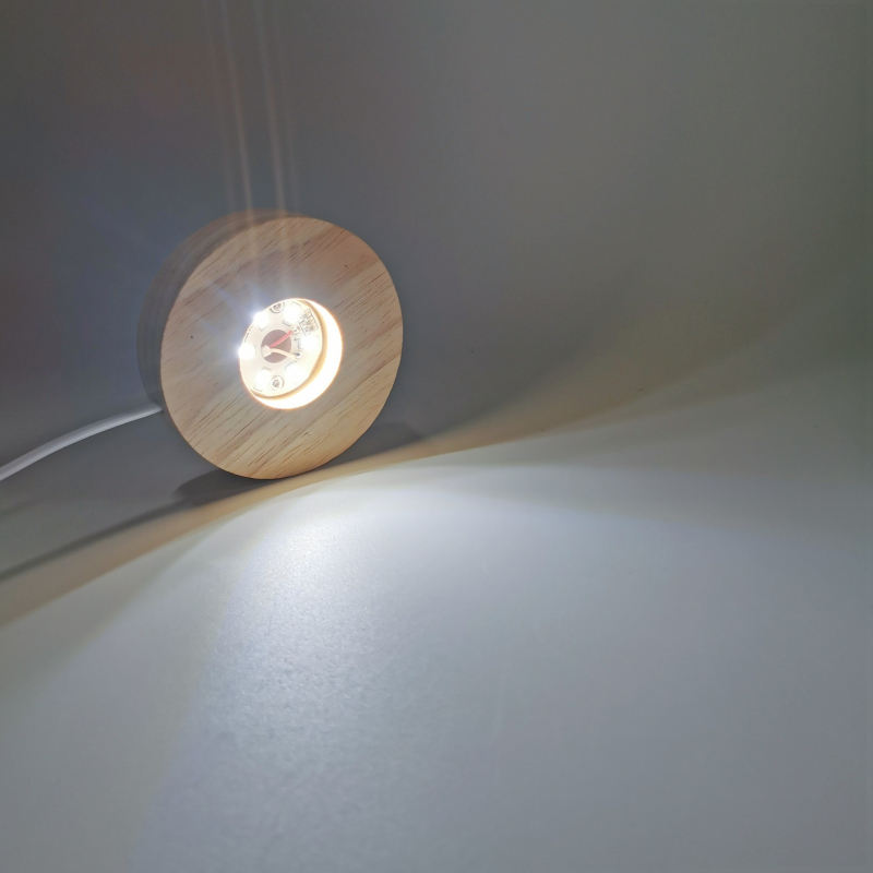 Okrúhla krištáľová guľová základňa na lampu z masívneho dreva na aromaterapiu, ako dekorácia na stôl a nočné svetlo – moderná minimalistická dekorácia do spálne.