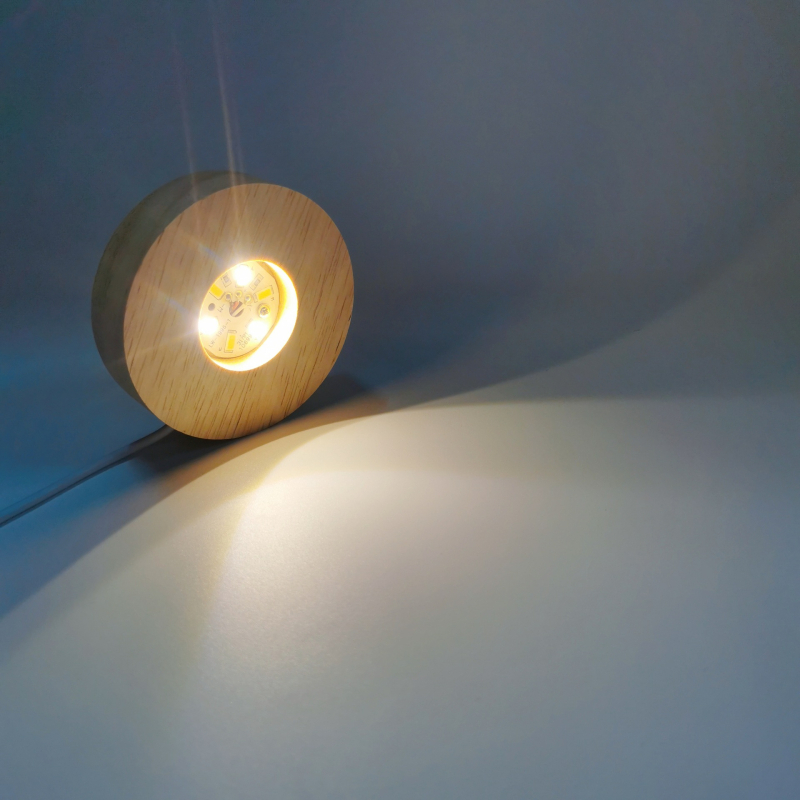 Okrúhla krištáľová guľová základňa na lampu z masívneho dreva na aromaterapiu, ako dekorácia na stôl a nočné svetlo – moderná minimalistická dekorácia do spálne.