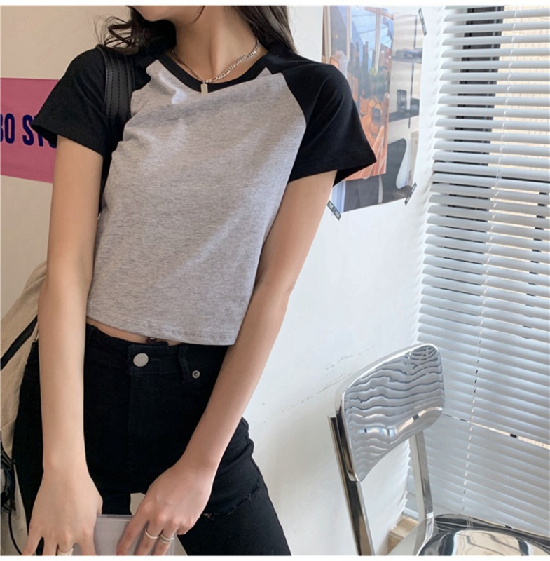Női crop top színblokkokkal, koreai stílusban, magas derekú, rövid ujjú, nyár