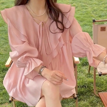 Női V-nyakú fodros blúz, francia stílus, tavasz–ősz, koreai design, elegáns felső
