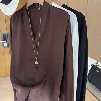 Georgette anyagú V-nyakú, két rétegű hosszú ujjú blúz nőknek, elegáns és sokoldalú az irodába.