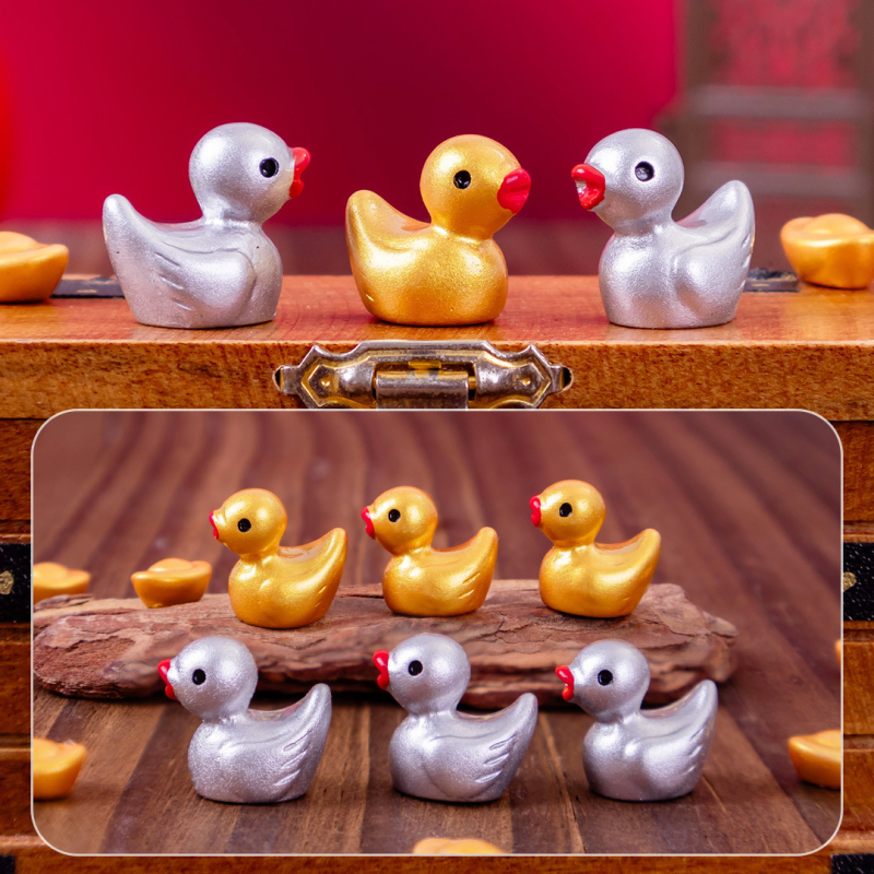 DIY műgyanta mini táj figurka kacsa fióka – szerencsét hozó arany- és ezüst színű, aranyos állat dekoráció