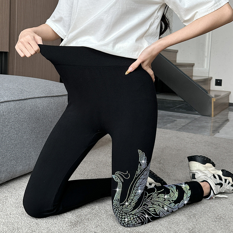 Colanți ușori din modal pentru femei, pentru primăvară, potriviți ca strat exterior, design cu dragon și fenix cu strass, lungime 3/4, croială slim.