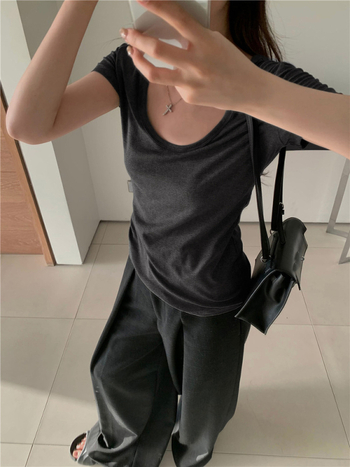 Fehér női U-nyakú rövid ujjú T-shirt, slim fit, nyári alapfelső