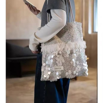 Chanel-stílusú flitteres fehér válltáska, nagy kapacitású, prémium niche dizájn, könnyű luxus canvas táska