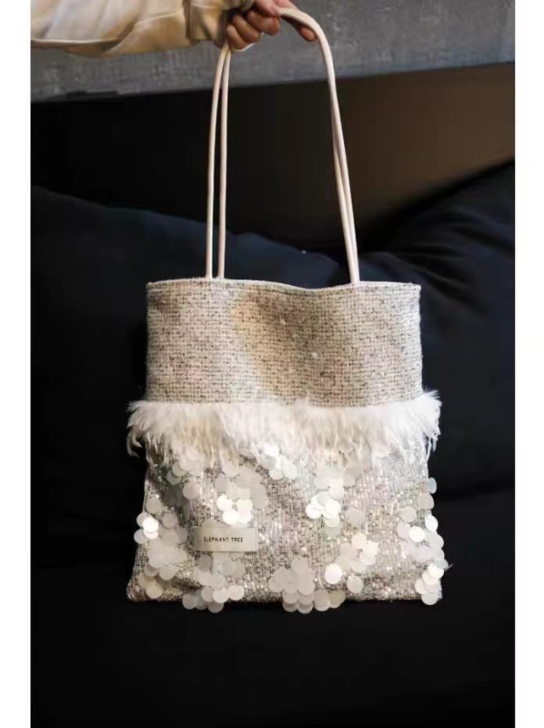 Chanel-stílusú flitteres fehér válltáska, nagy kapacitású, prémium niche dizájn, könnyű luxus canvas táska