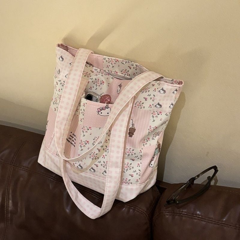 Koreai stílusú aranyos virágos patchwork válltáska macska motívummal, nőies és sokoldalú mindennapi táska