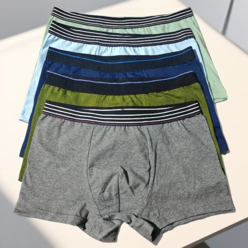 Ανδρικά βαμβακερά boxer briefs, μονόχρωμα, μεσαίας μέσης, ορατές ραφές.