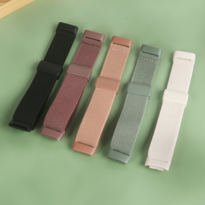 Nylon pleteni kaiš za sat s magnetskom kopčom, kompatibilan s Fitbit Charge5/6 i Versa3/4 (dužina 20 cm, širina 22/24 mm)