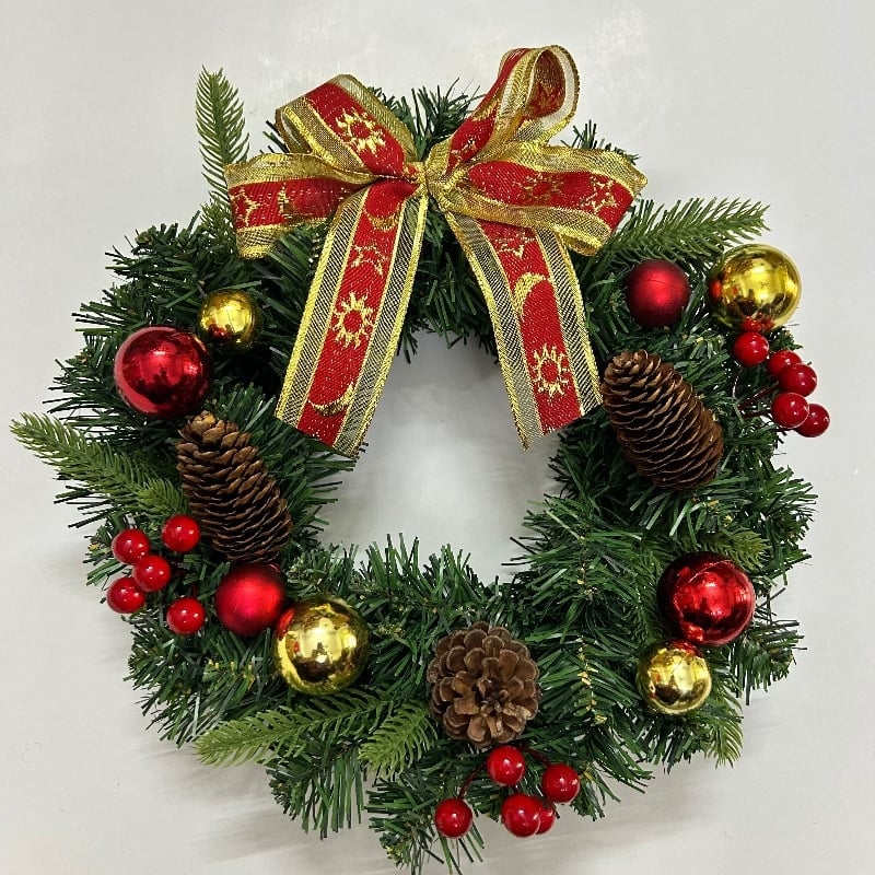 DIY χριστουγεννιάτικο στεφάνι για τον τοίχο – διακόσμηση γιορτινής ατμόσφαιρας