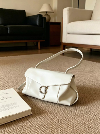 Női White Moon hónaljs táska, 2026-os új modell, magas minőségű C csattal, baguette stílus, vállon vagy crossbody