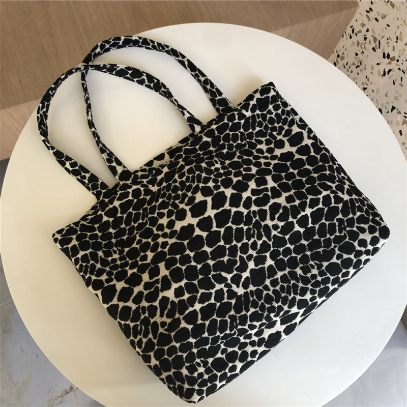 Fekete-fehér geometriás vászontáska jacquard leopard mintával, lányiskolás válltáska koreai minimalista stílusban