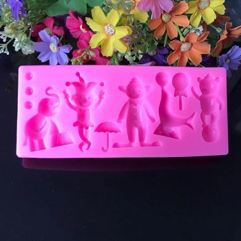 Cirkusz témájú szilikon fondant forma tortadíszítéshez – bohóc, betűk és girlandák alakjai, szabálytalan forma, méretek 14,5×11,7×1,4 cm