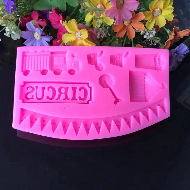 Cirkusz témájú szilikon fondant forma tortadíszítéshez – bohóc, betűk és girlandák alakjai, szabálytalan forma, méretek 14,5×11,7×1,4 cm