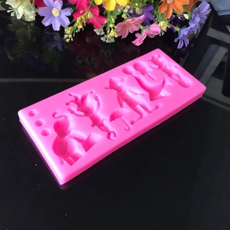 Cirkusz témájú szilikon fondant forma tortadíszítéshez – bohóc, betűk és girlandák alakjai, szabálytalan forma, méretek 14,5×11,7×1,4 cm