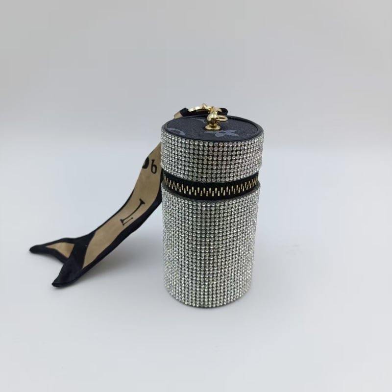 Portofel mini din piele cu diamanturi pentru ruj – design geometric