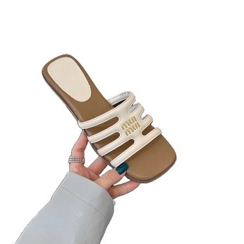 Sandale cu vârf pătrat, moderne și versatile, piele moale, talpă moale, vară 2026, slip-on