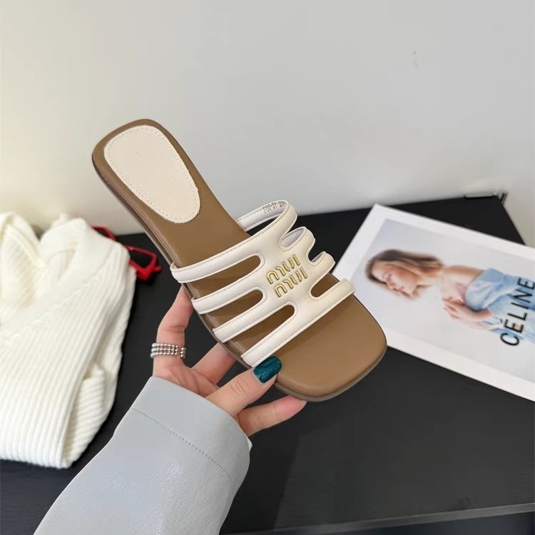 Sandale cu vârf pătrat, moderne și versatile, piele moale, talpă moale, vară 2026, slip-on
