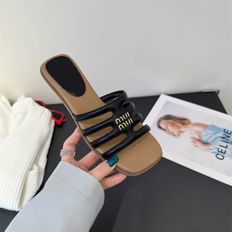 Sandale cu vârf pătrat, moderne și versatile, piele moale, talpă moale, vară 2026, slip-on