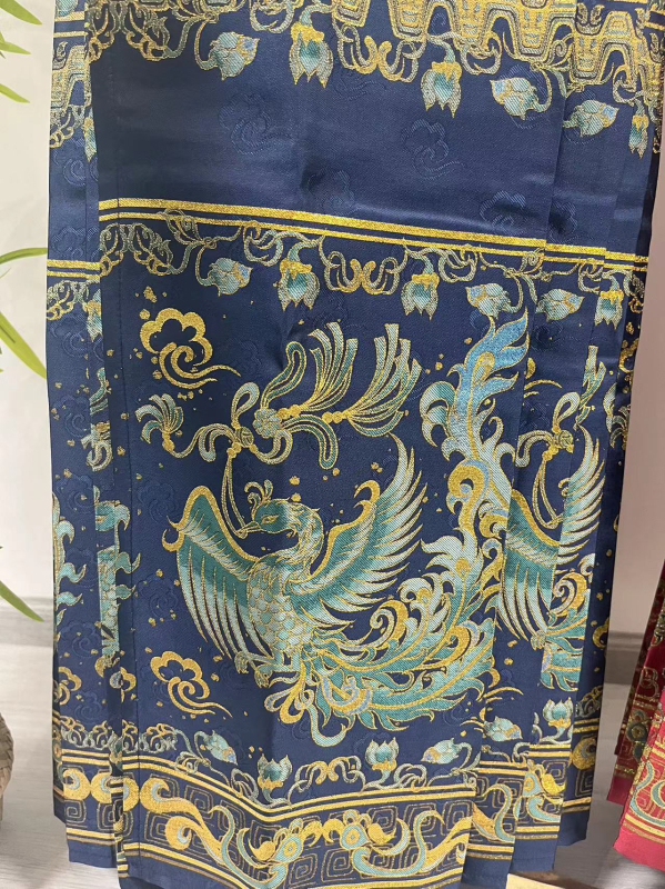 Hanfu φούστα με ζωικό μοτίβο σε jacquard ύφανση, βαμβακό-μίγμα υφάσματος, εμπνευσμένη από τη δυναστεία Μίνγκ, φθινόπωρο 2023