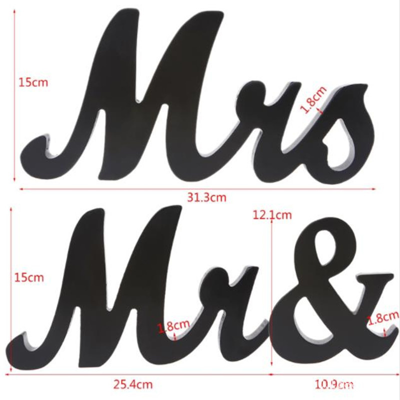 Drevené písmená MR & MRS na svadobnú dekoráciu