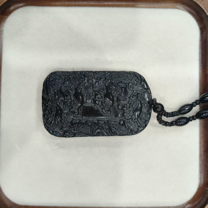 Hetian zöld jade kilenc sárkány őrző medál, kétoldalas gravírozással