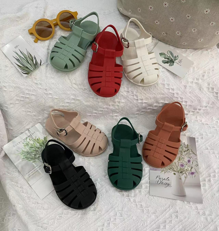 Gyerekeknek szóló strandpapucs, zselés puha talppal, kényelmes, egyszínű