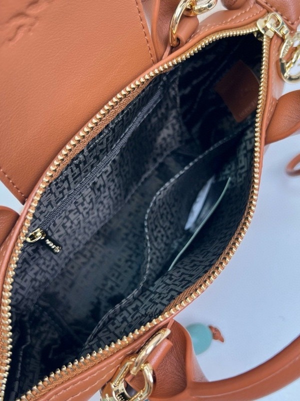 2025-ös Beaded Dumpling táska marhabőrből — mini válltáska és crossbody nőknek