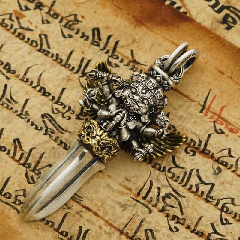 Vajra medálos nyaklánc, vintage etnikus stílusban, kézzel készült rézből